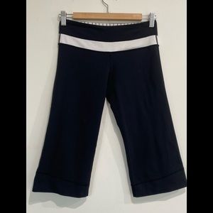 Lululemon Groove Black Capri Pants size 6